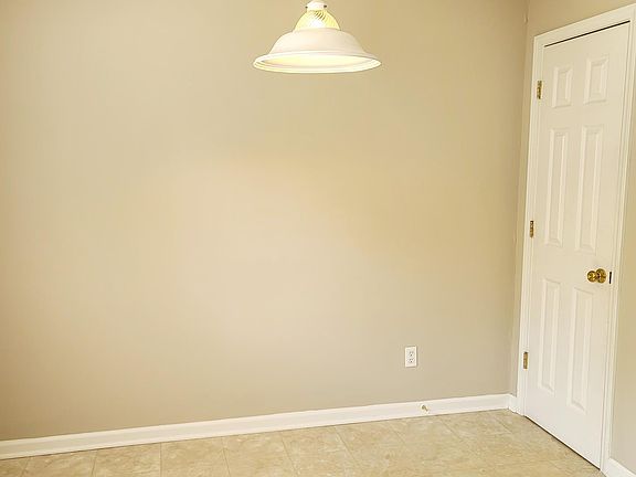 2nd image of 112 Hillridge Ct #A