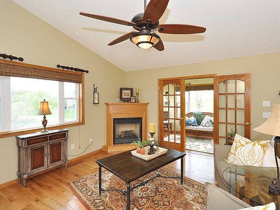 4th image of 7065 Sterling Dr