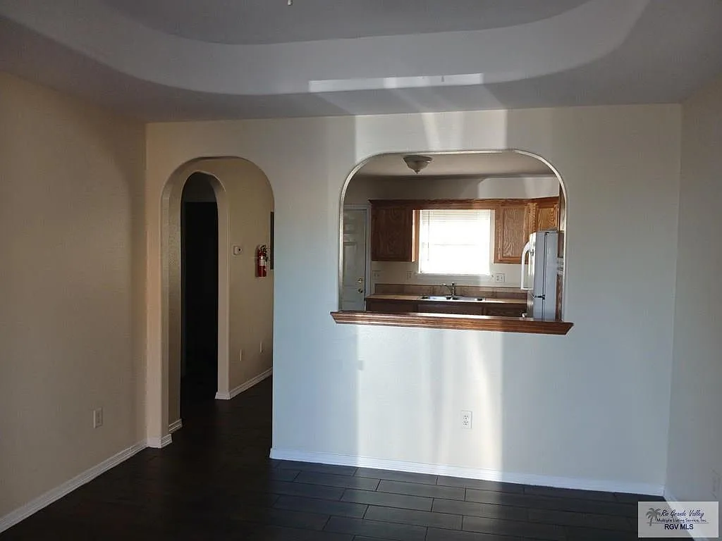 1 bed, 1.0 bath, 594 sqft, $800 — Photo 3
