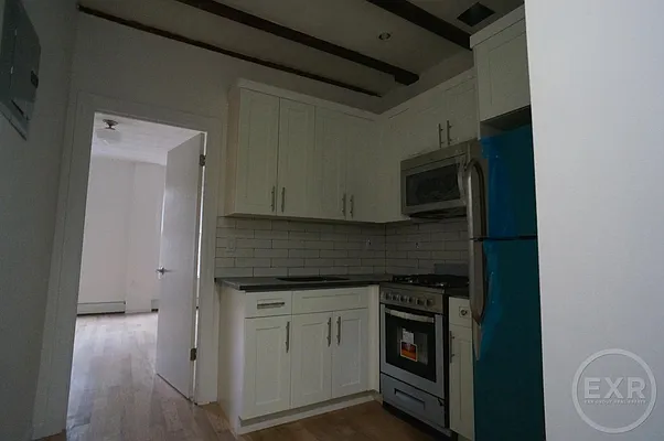 Rented by EXR | media 20