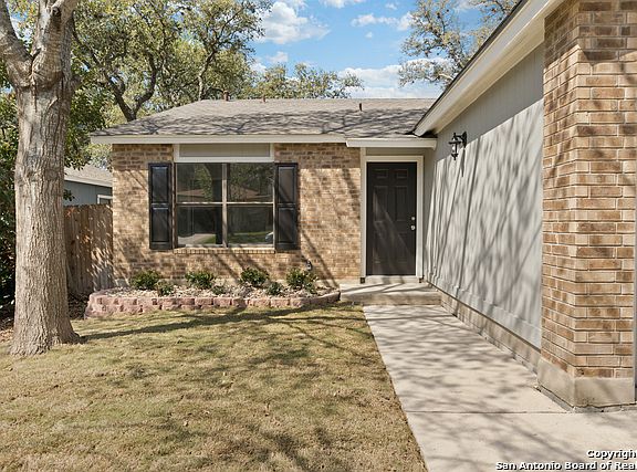 3rd image of 12939 Maple Park Dr