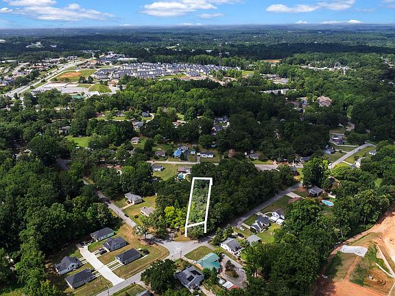 5th image of 211 Forest Dr