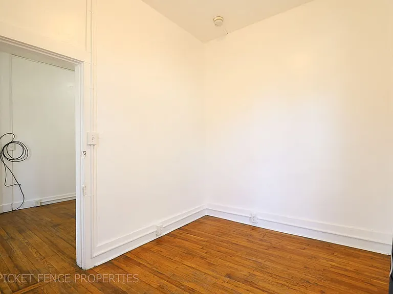 605 Mathews St — Photo 14