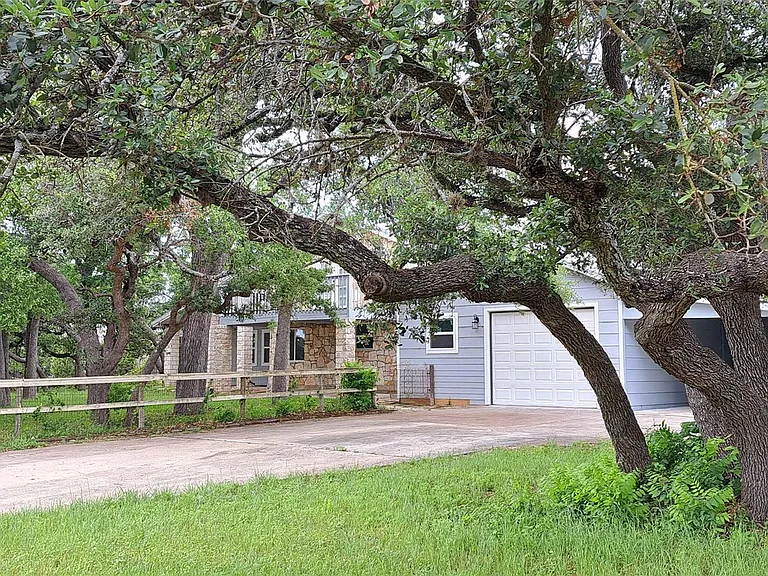 2200 Downing Ln — Photo 33