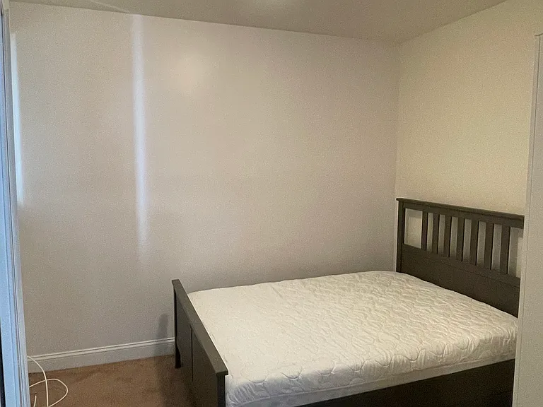 428 Gansevoort Blvd #B — Photo 6