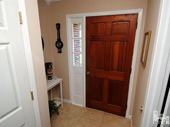 4th image of 210 Marsh Hen Dr