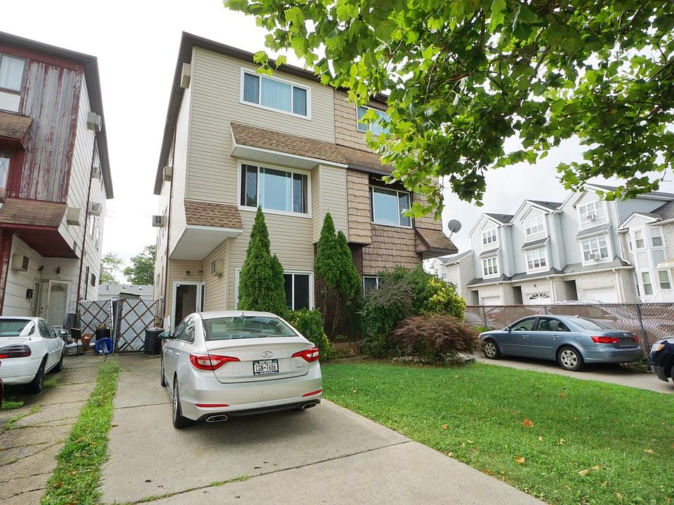 1 bedroom apt on 1st floor of 2 family home