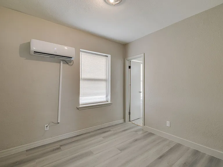 4701 NW 16th St #24 — Photo 14