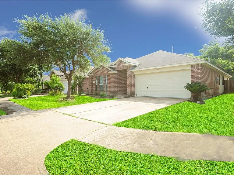 7023 Shaman Ln — Photo 3