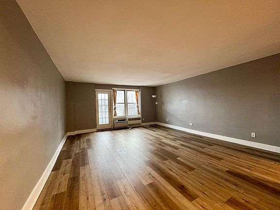 5th image of 6820 Selfridge St APT 3L