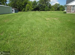 4 S Oak Dr, Keokuk, IA 52632