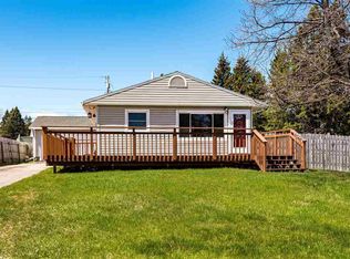 14 Edwards Dr, Silver Bay, MN 55614