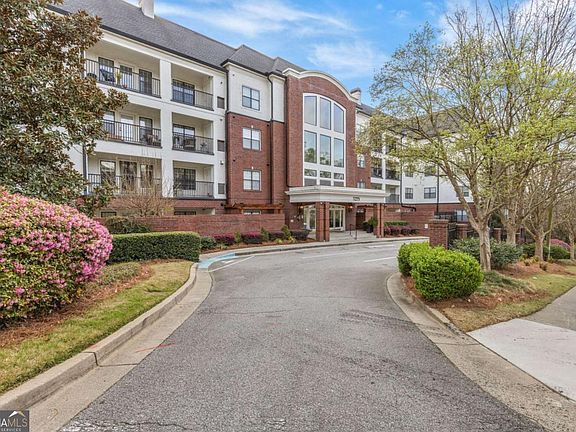 2nd image of 3275 Lenox Rd NE APT 314