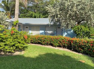 320 NE Wavecrest Way, Boca Raton, FL 33432