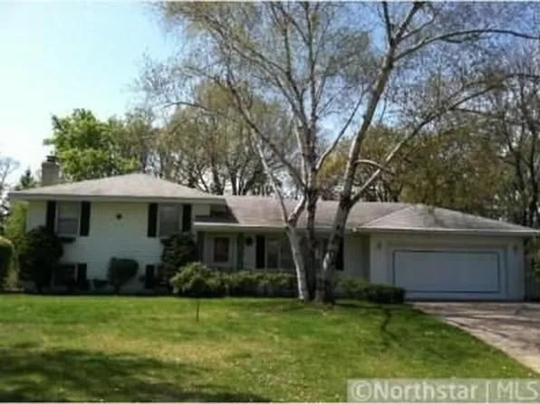 9140 Kell Ave S, Bloomington, MN 55437