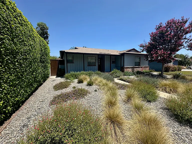8958 N Swinton Ave — Photo 35