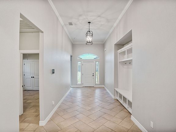 4th image of 6706 Stuyvesant Ct