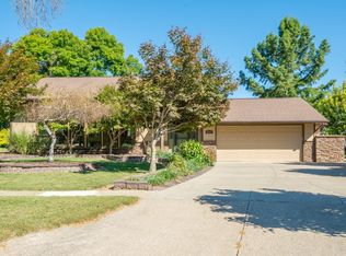 6007 Dogwood Cir, Johnston, IA 50131