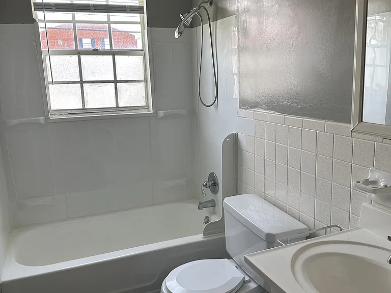 3009 Mid Dale Ln #4 — Photo 2