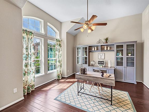 3rd image of 3818 Tierra Amarilla Ln