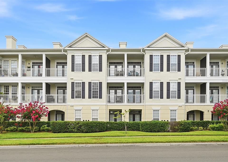 1st image of 239 LONGVIEW AVENUE #207