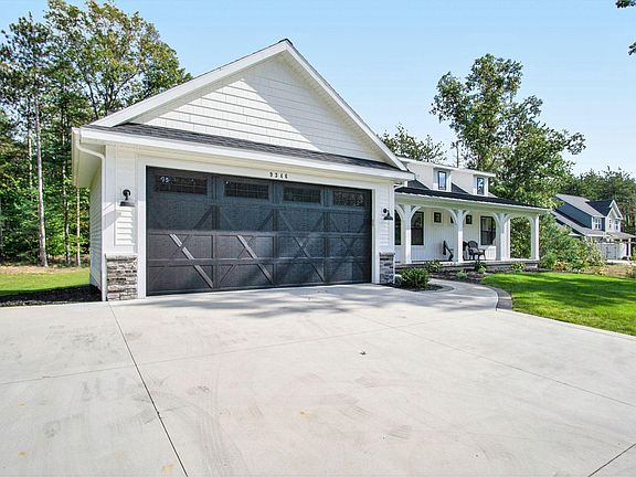 3rd image of 9346 Freedom Dr