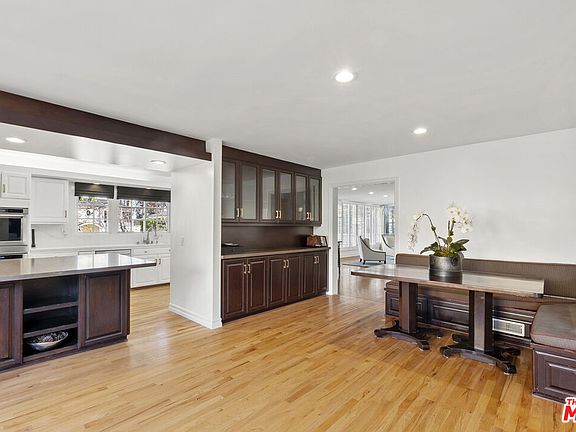 5th image of 1233 Corsica Dr