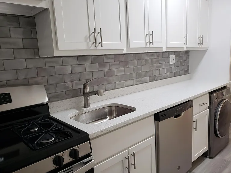4222 N Clark St #1 — Photo 1