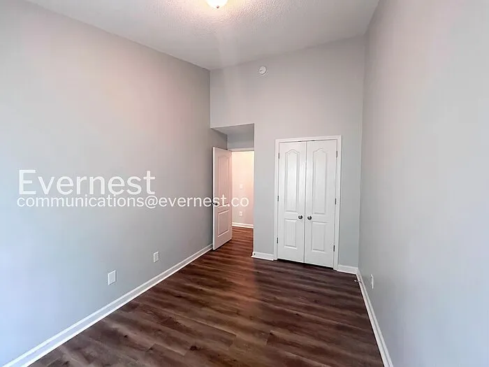 8648 Thomas Ln — Photo 11