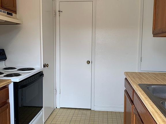4th image of 5705 E Texas St APT 166