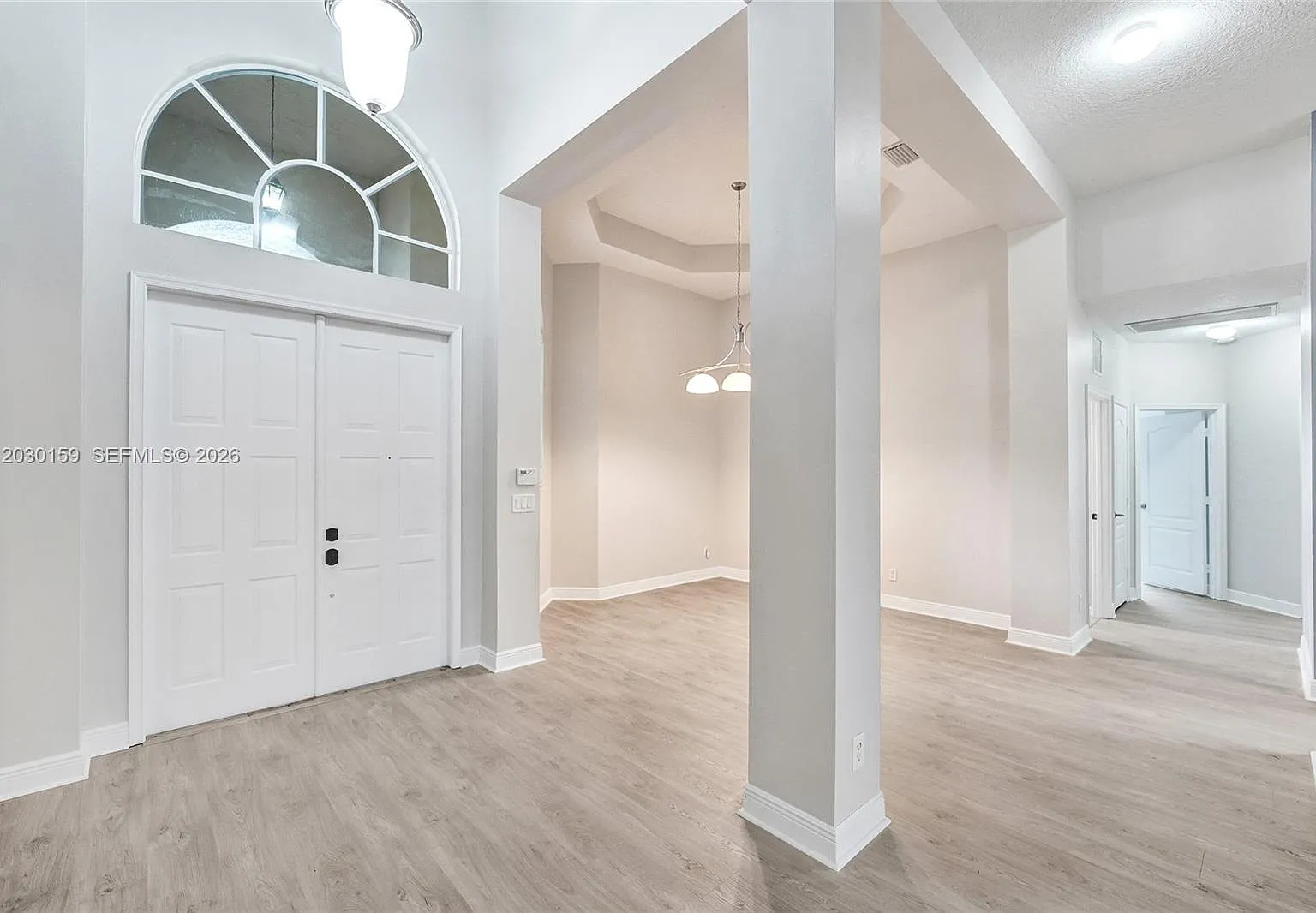 5 bed, 3.5 bath, 2835 sqft, $5,700 — Photo 4