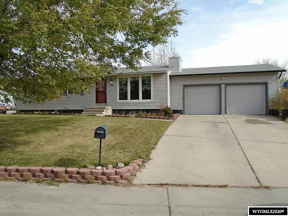 1st image of 3680 Cleveland Dr