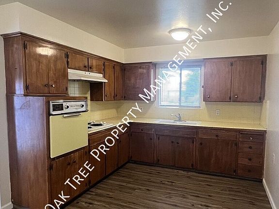 5th image of 831 W Rialto Ave
