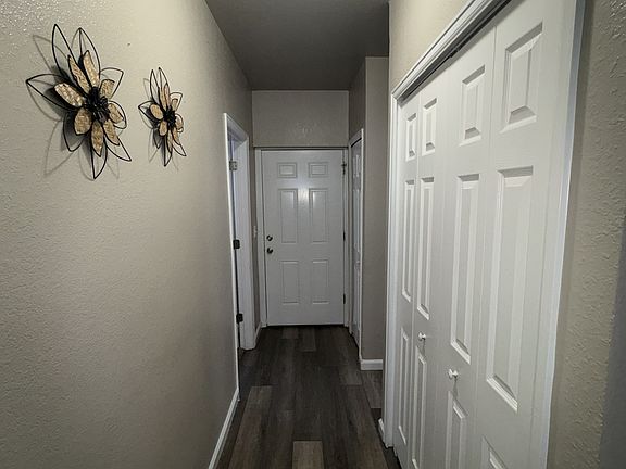 4th image of 824 E Fountain Blvd #B