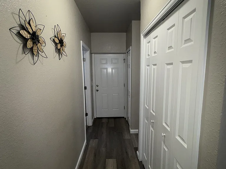 824 E Fountain Blvd #B — Photo 4