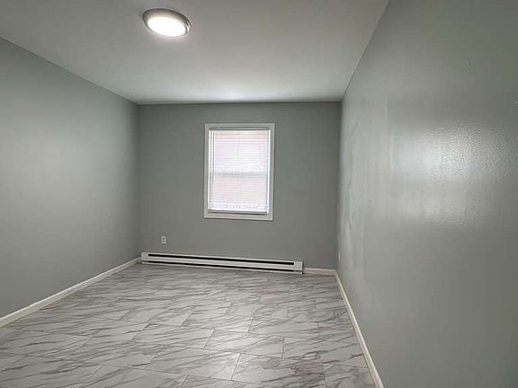 5th image of 560 Main St #11568089