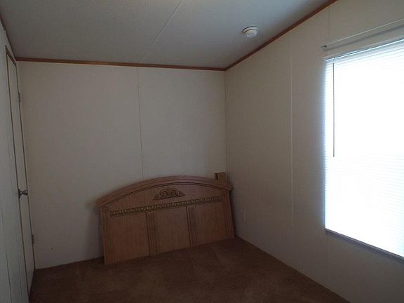 4th image of 2552 NE Turner Ave Lot 037