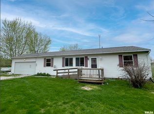 834 Columbia Rd, Washburn, IL 61570