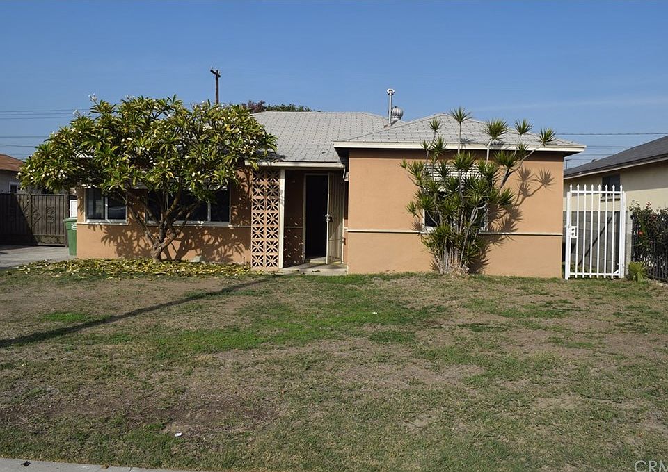 2nd image of 11633 Dune St