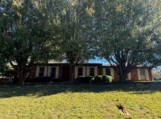 1427 Lake Valley Rd, Macon, GA 31210
