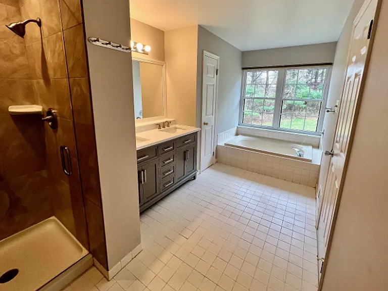 1424 Redwood Ct — Photo 8