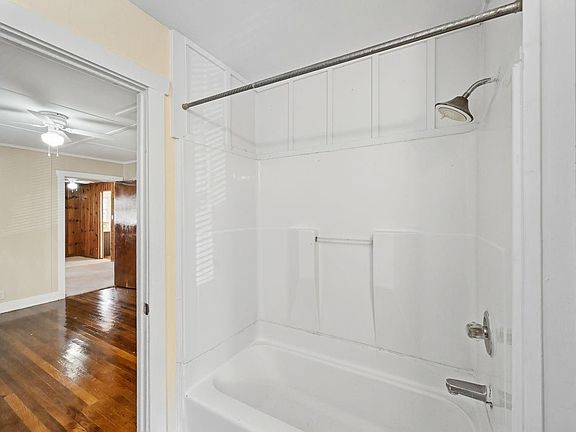 5th image of 7921 Pointer St