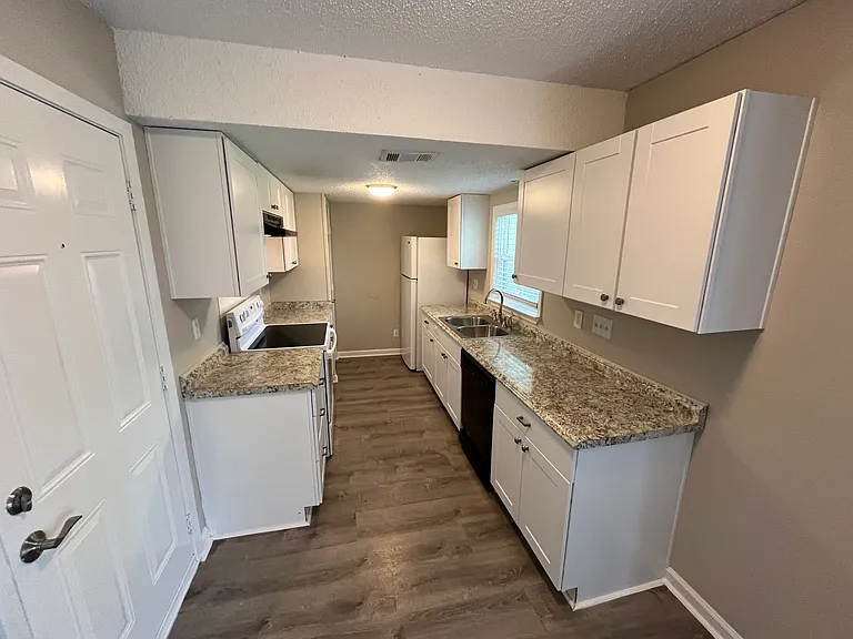 1009 Foxe Basin Dr — Photo 5