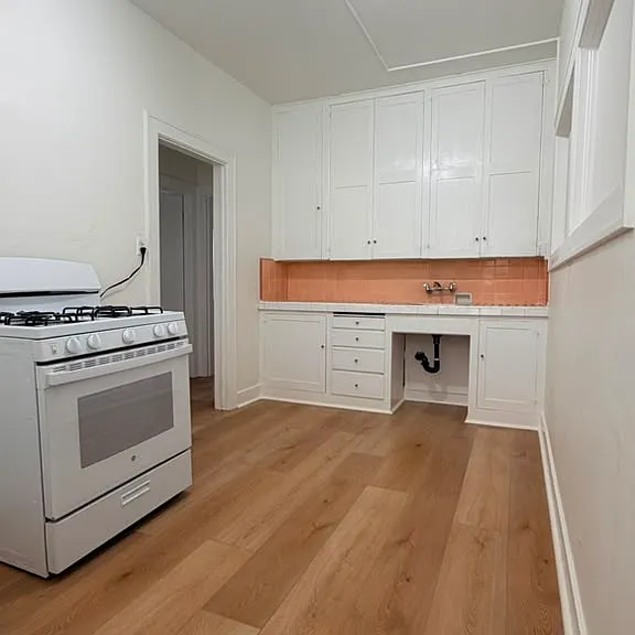 2533 University Ave #9 — Photo 11