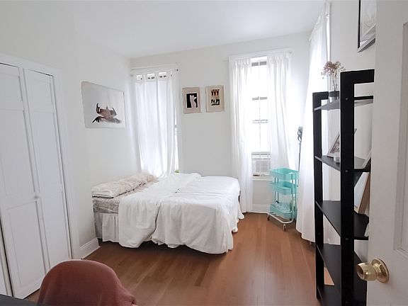 2nd image of 307 Hancock St APT 3