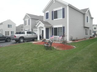 2482 Mayfield Dr, Montgomery, IL 60538