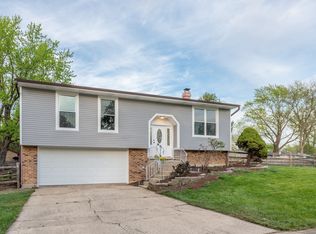 614 S 10th Ave, St Charles, IL