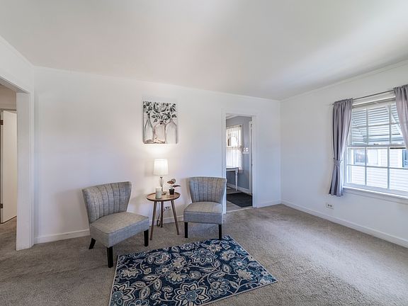 3rd image of 3229 Sangamon St