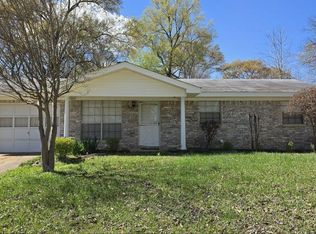 1808 Green Acres Rd, Jacksonville, AR 72076