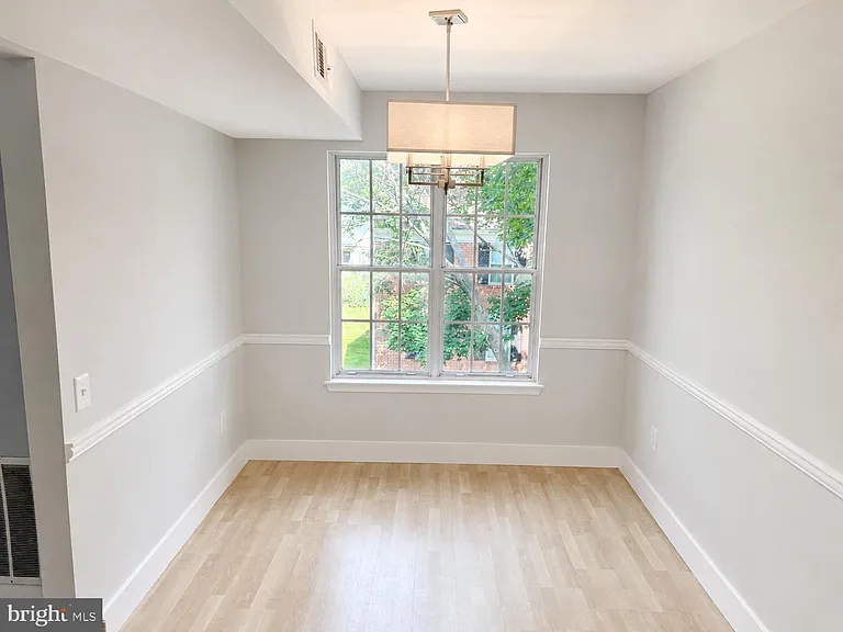 20208 Shipley Ter #302 — Photo 10